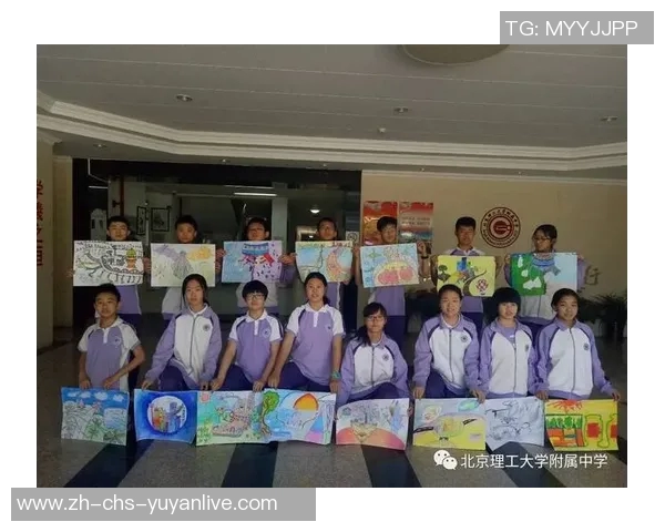 校园足球与青春梦想交织的绘画作品展示与创意分享